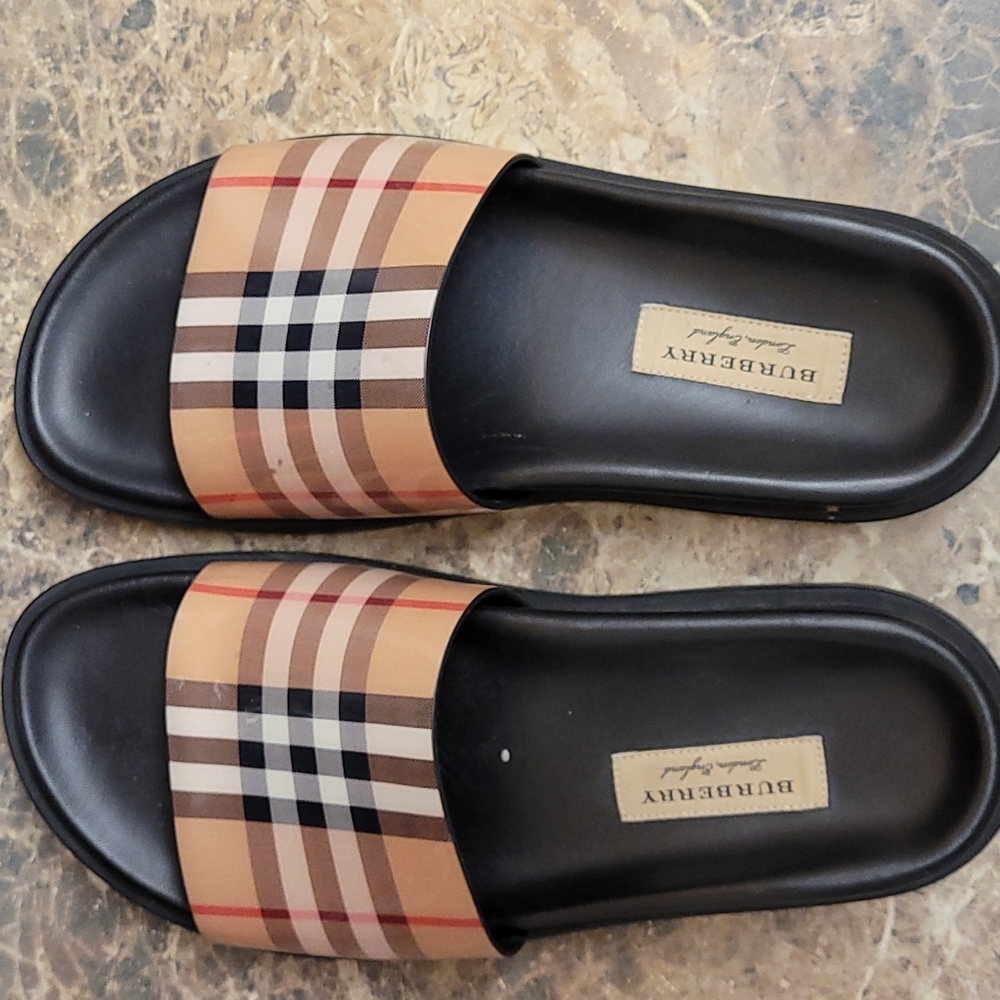Burberry Slides - Picture 2 of 4